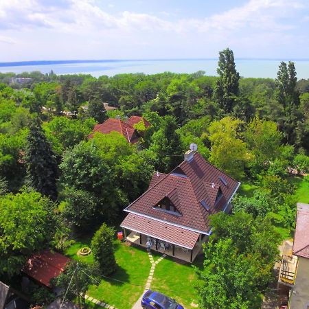 Biker Holiday Home Balatonakarattya Exteriör bild