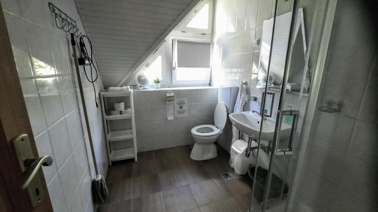 Biker Holiday Home Balatonakarattya Exteriör bild