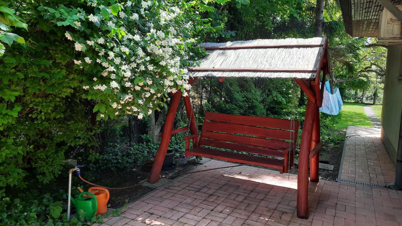 Biker Holiday Home Balatonakarattya Exteriör bild