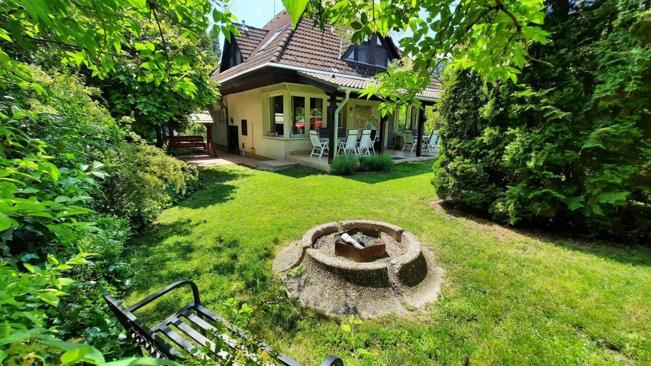 Biker Holiday Home Balatonakarattya Exteriör bild