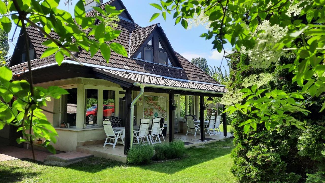 Biker Holiday Home Balatonakarattya Exteriör bild